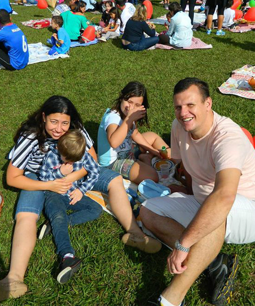 Família da Juliana reunida aproveitando as férias / Foto: Arquivo pessoal