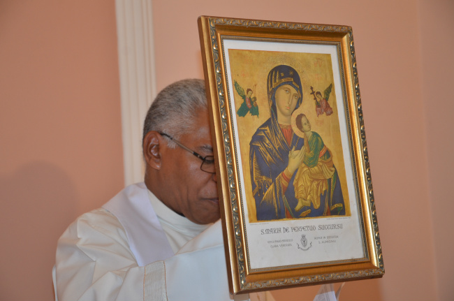 Monsenhor Henrique, durante Novena na Capela Santa Clara