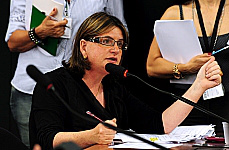 Carmen Zanotto: a liberação vai associar a Copa ao consumo de álcool