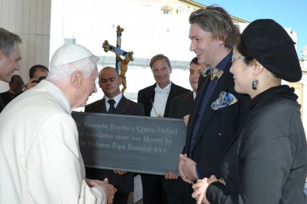 Diretor do Instituto Católico Britânico de Bioética em encontro com Bento XVI / Foto: Anscombe Centre