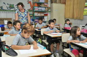 Alunos da Rede Muncipal voltam hoje às aulas - Foto: Assecom