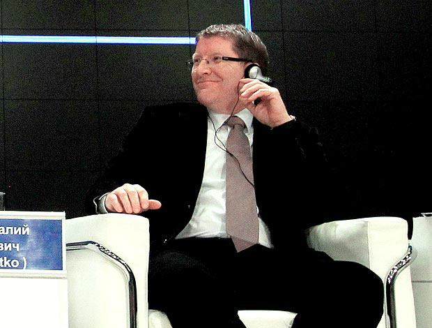 Thierry Weil, diretor de marketing da Fifa, criticou o Brasil durante na apresentação sobre 2018 (Foto: AP)