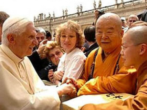 Bento XVI saúda mestres budistas