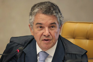 O ministro Marco Aurélio Mello, relator da ação que
pede liberação do aborto para feto anencéfalo
(Foto: Carlos Humberto / SCO / STF)