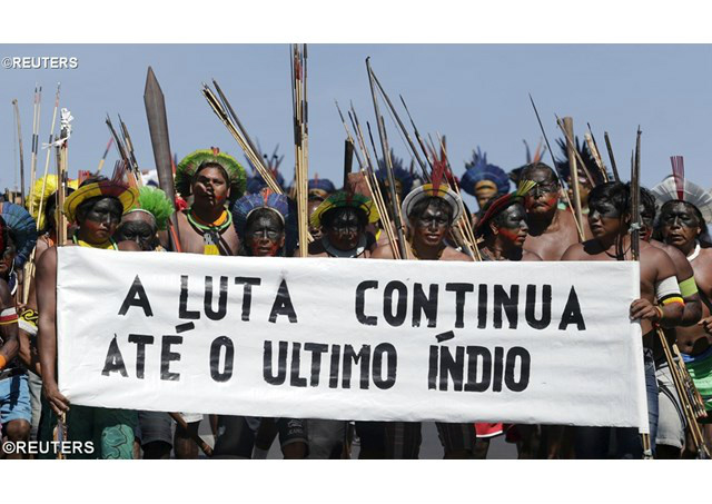 Índios protestam no DF - REUTERS