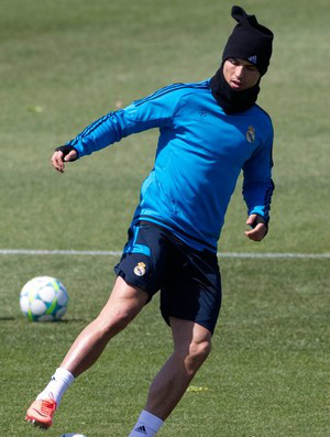 Cristiano Ronaldo em treino no Real: craque está
confirmado como grande arma do time (Reuters)