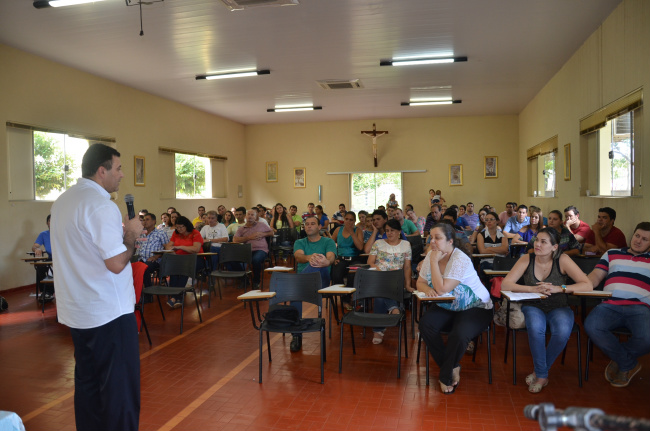 Curso de Pais e Padrinhos na Paróquia São João Batista