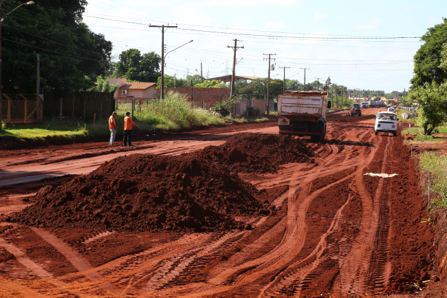 Entre outras com pavimentação em execução está a Linha do Potreirito, que passa pelo Parque II e dá acesso a diversos bairros​. Foto: A. Frota/Assecom