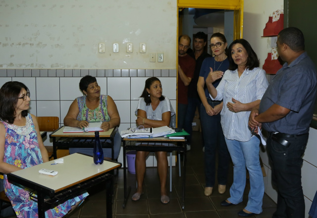 Foto: A. Frota
Prefeita Délia Razuk vistoriou escolas pessoalmente acompanhada da secretária de Educação

