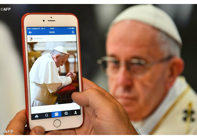 Papa Francisco está no Instagram desde sábado (19) - AFP