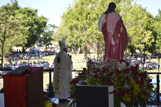 20ª Romaria do Sagrado Coração atrai grande número de fiéis no santuário Diocesano