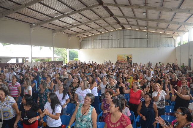 Mais de 500 mulheres participaram do retiro. Foto: Estanislau Sanabria/RC