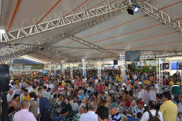 Milhares de pessoas atendidas durante a caravana da Saúde de Dourados