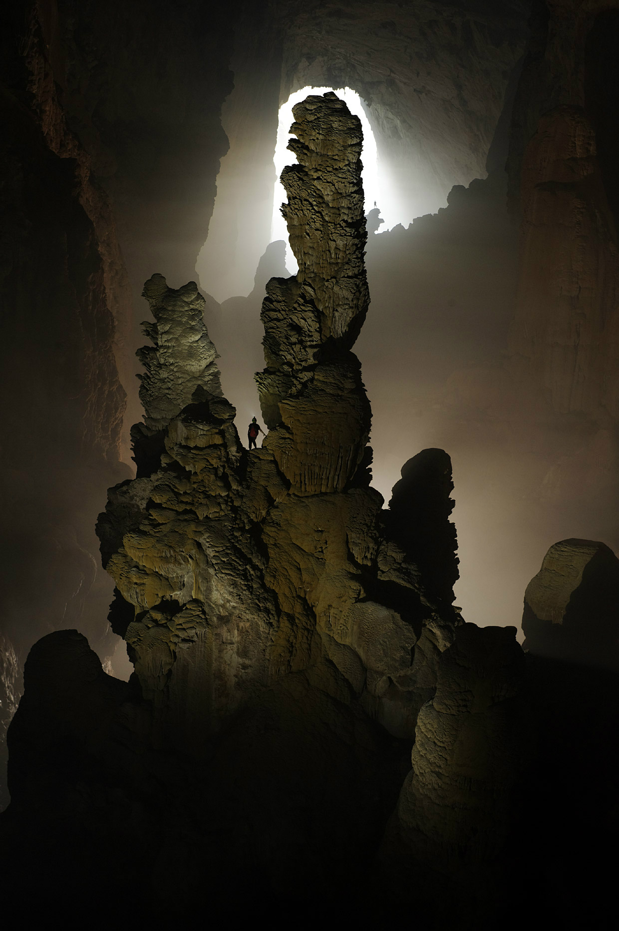 Conheça a maior e mais majestosa caverna no mundo: a Hang Son Doong, no Vietnã Conheça a maior e mais majestosa caverna no mundo: a Hang Son Doong, no Vietnã