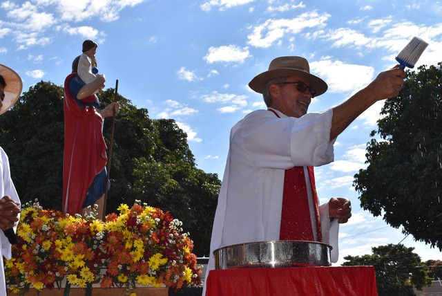 28ª edição Festa de São Cristóvão reúne milhares de pessoas e veículos