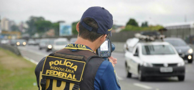 Condutor que não usar luz baixa em rodovia será multado