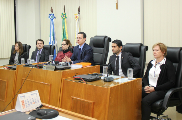 
O Procurador-Geral de Justiça do MPE, Paulo Cezar dos Passos, reuniu a imprensa para esclarecer sobre o desdobramento da Operação 