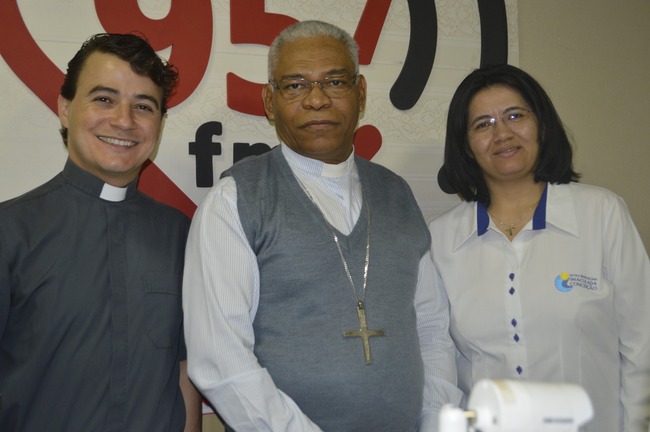Padre Leandro, Dom Henrique e Irmã Adriana. Foto: RC