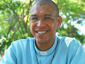 'Toda vocação começa simples e pequena quando eu me dedico ao que Deus me pede no momento', diz padre Carlos.
(Canção Nova)