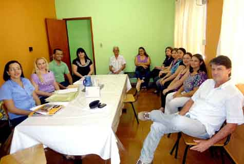 Comissão Julgadora durante o processo de seleção dos trabalhos.
