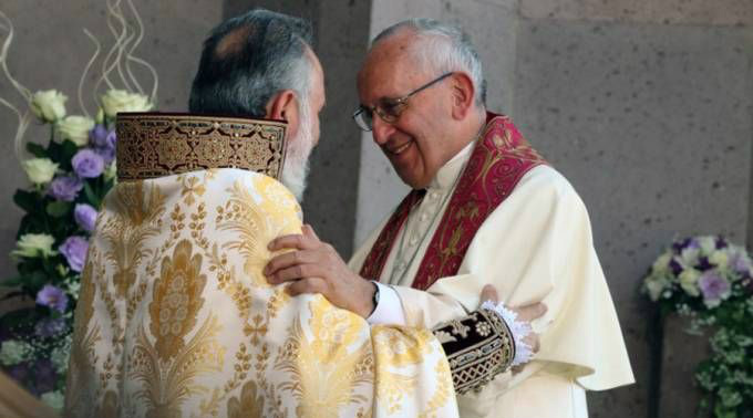 Papa Francisco e o líder da Igreja Armênia, o Catholicós Karekin II