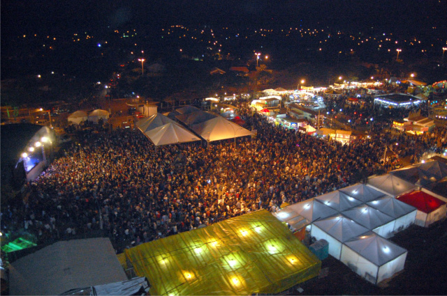 Vista aérea do local da festa em Itaporã