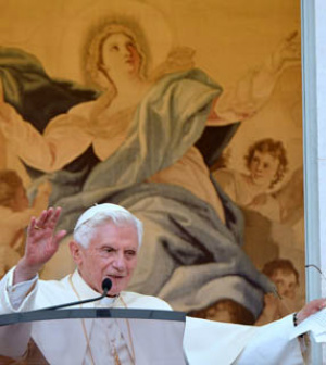 (AFP) Por ocasião da Solenidade de Assunção de Nossa Senhora, o Papa rezou o Angelus com cerca de 3 mil fiéis nesta quarta-feira, 15
