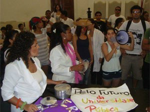 Na Ufba, o movimento estudantil também
decretou greve (Foto: Jairo Gonçalves/G1)