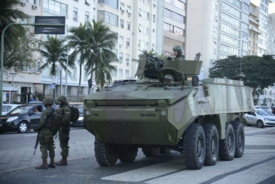 Veículos  da  Forças  Armadas  ocupam  pontos  estratégicos  da  zona  sul  do  Rio      Tomaz Silva/Agência Brasil