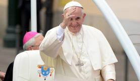 Papa Francisco criou grupo que vai estudar a inclusão de mulheres presidindo algumas cerimônias litúrgicasEPA/Darek Delmanowecz/Agência Lusa/Direitos Reservados