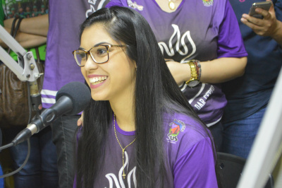 Jéssica Gulart, auxiliar financeira da F.T.M. (Fundação Terceiro Milênio), no momento do seu testemunho juntamento