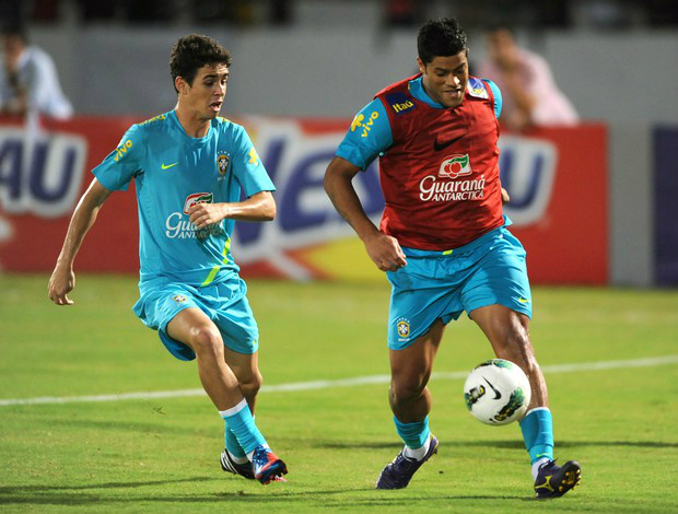 Protagonista no Recife, Hulk terá chance entre os titulares contra a China (Foto: AFP)