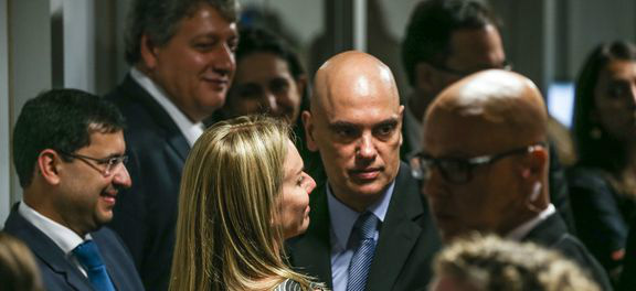 Senado aprova indicação de Alexandre de Moraes ao STF