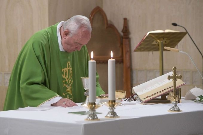 Papa Francisco celebra Missa na Casa Santa Marta. Foto: Vatican Media