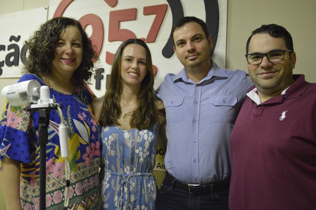 Casal Grazielle Pitteri Scopel (Cardiologista) e Giovani Camilo Scopel(Ortopedista) com Ozair Sanabria e Alcemir Soares.