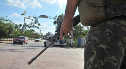 Missão da força naval é trabalhar com Exército 
e Aeronáutica no combate ao tráfico de drogas