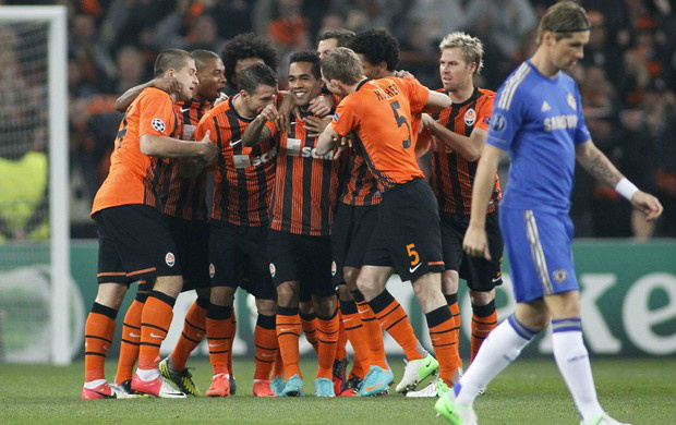 Com moral, os brasileiros que atuam no Shakhtar mostram o caminho para os corintianos
(Foto: Agência Reuters)
