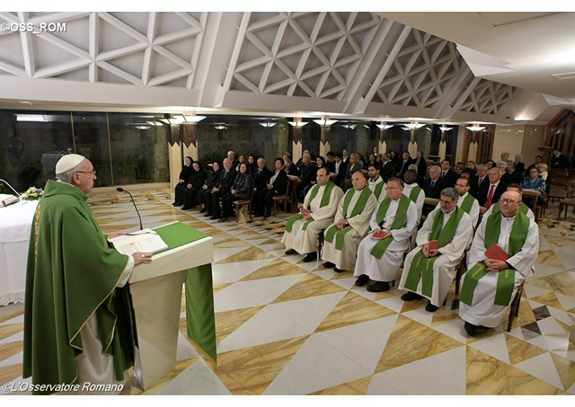 Papa Francisco durante a Missa em Santa Marta - OSS_ROM