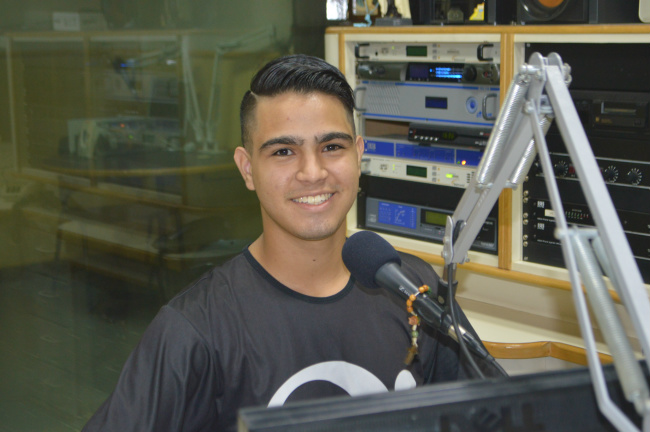 Matheus Dias, sonoplasta e locutor na Rádio Coração. Foto: Reprodução/Facebook