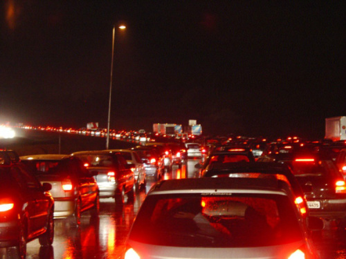 CCR MS Vias, Polícia Civil e PRF estão no local, congestionamento chega a 20 quilômetros (Foto: Reprodução / CCR MS VIAS)