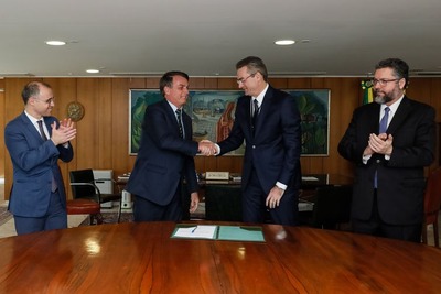 O presidente da República Jair Bolsonaro, durante assinatura do termo de posse do novo diretor-geral da Polícia Federal, Rolando Alexandre de Souza - Isac Nóbrega/PR