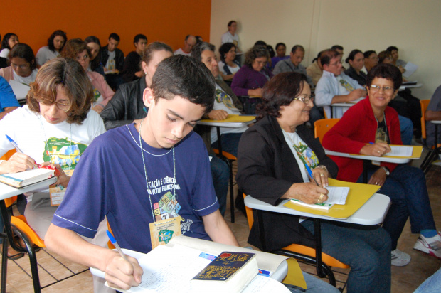 Oficina 1 - Missão e Iniciação Cristã na Paróquia Rainha dos Apóstolos